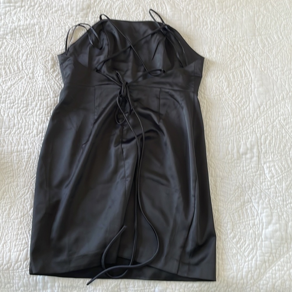 Black Satin Mini Dress Forever 21 Contemporary - Picture 3 of 3